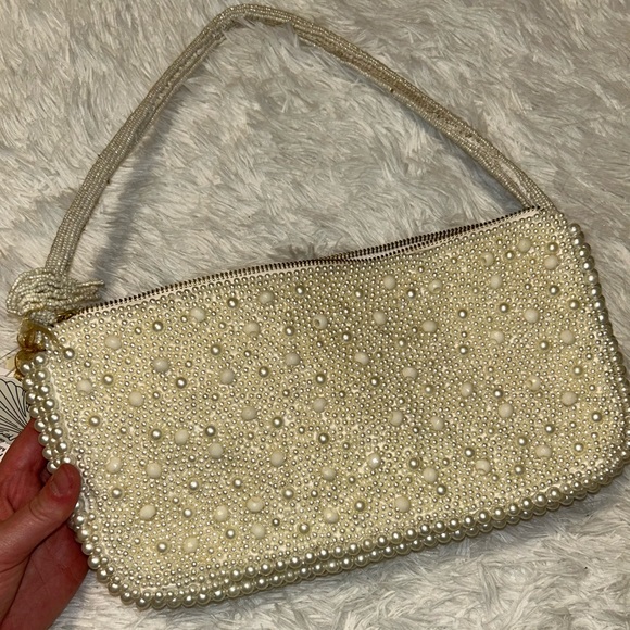 💕Flash Sale💕 Elegant Pearl Beaded Clutch - Picture 7 of 10